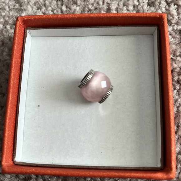 Persona pink charm glass bead - Picture 2 of 2